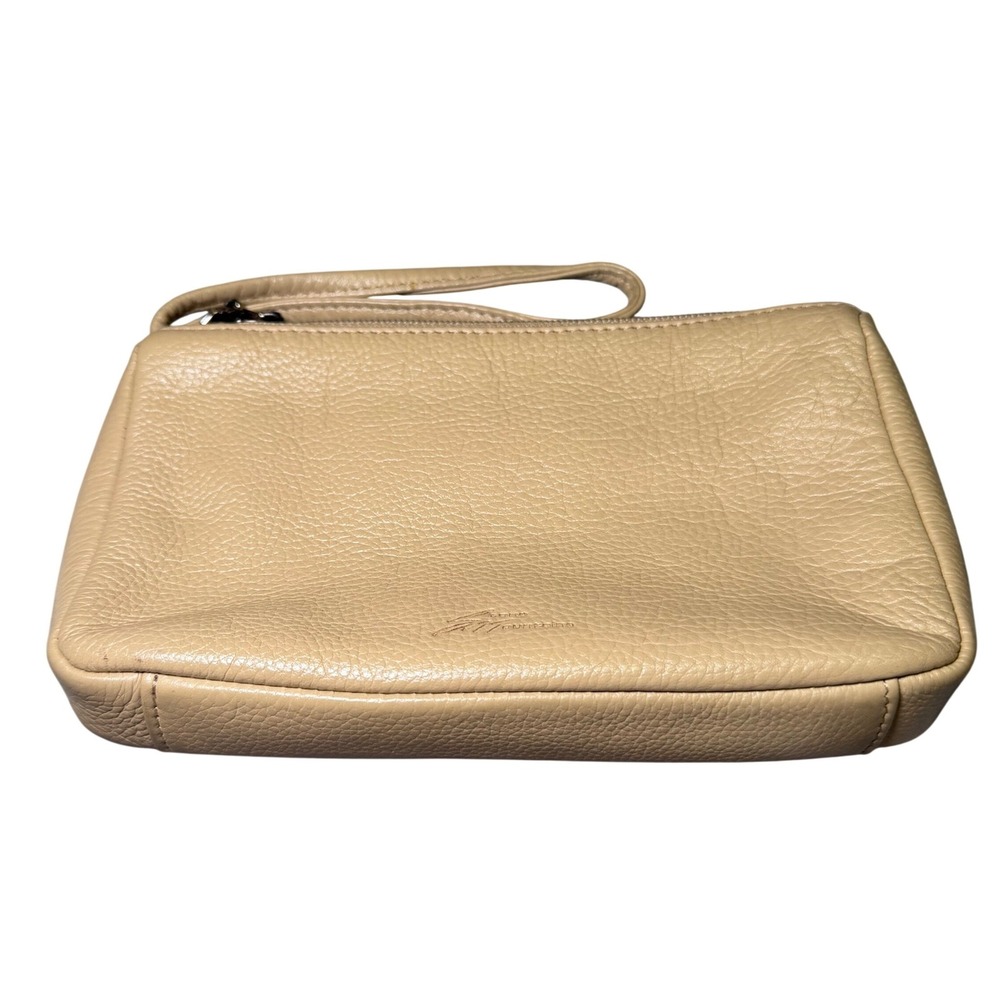 Stone Mountain Tan Leather Wristlet Clutch Bag Pebble Grain Cream Beige Zipper